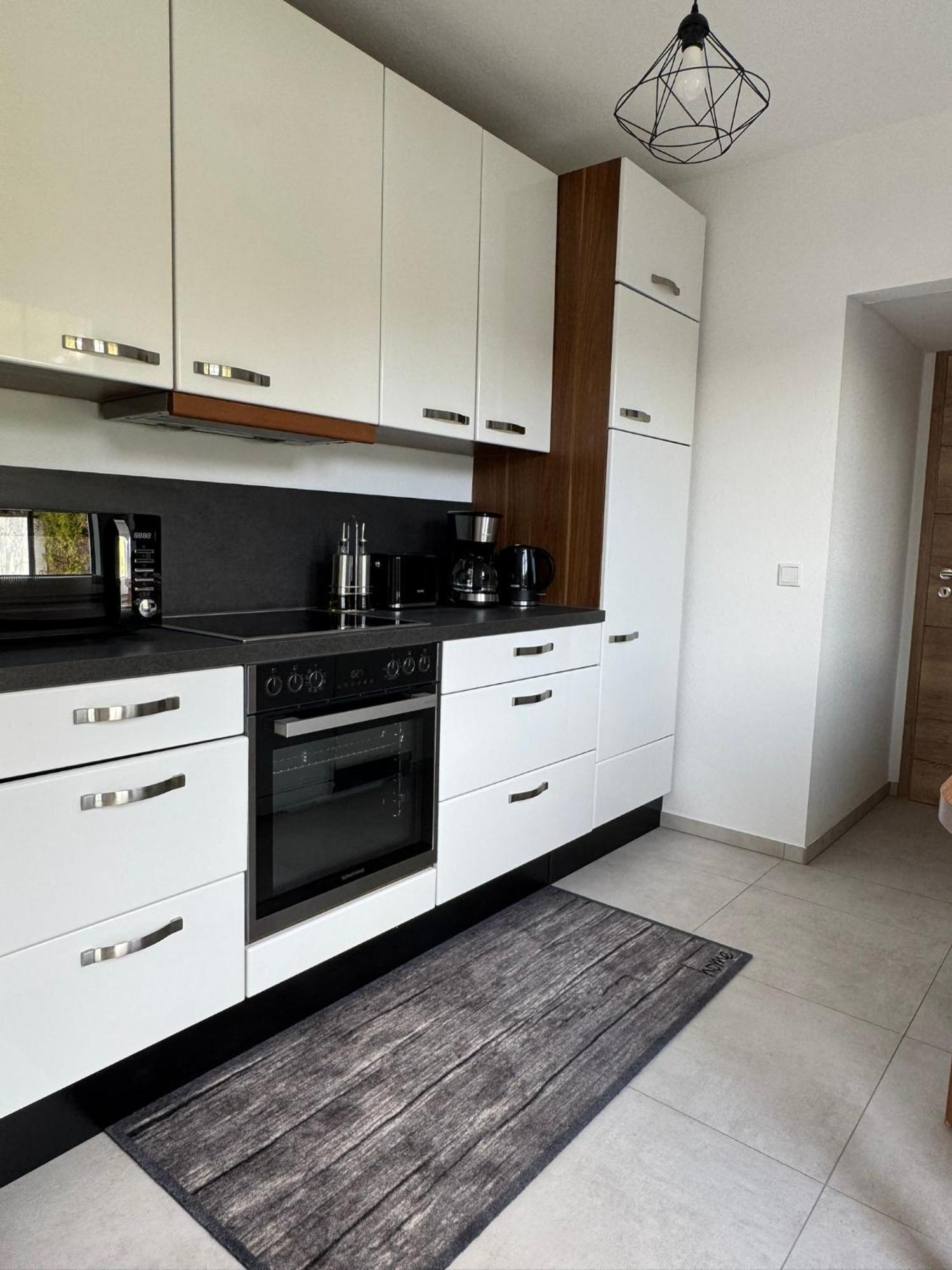 Rheiner Wohlfuehlsuite Mit Garten Apartment